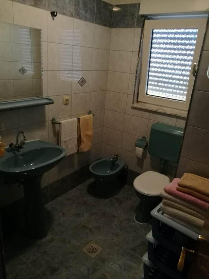Apartmani Bosko Baraban Dugi Rat Esterno foto