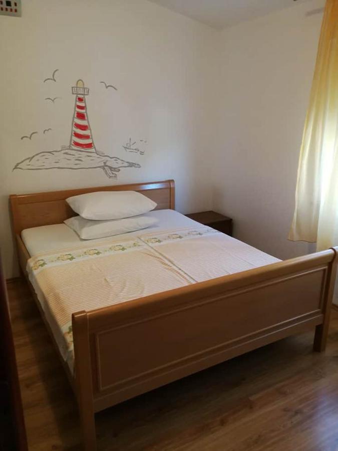 Apartmani Bosko Baraban Dugi Rat Esterno foto